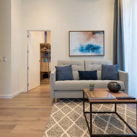 Art Apartment *